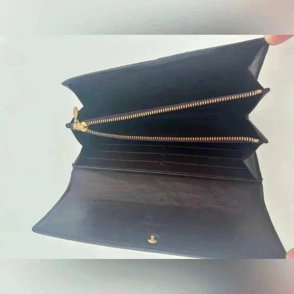 LOUIS VUITTON Sarah Vernis Wallet - Picture 2 of 8